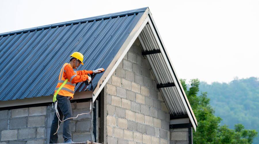 Expert tile roof repair services in Summitville, OH